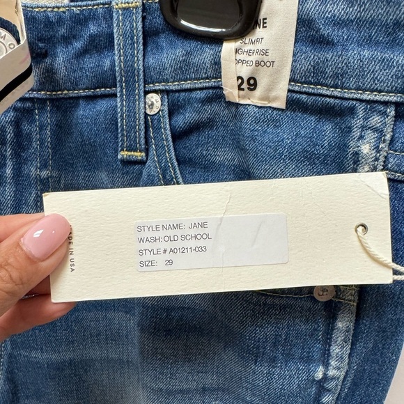 AMO Jane Slim fit high rise Jean in Old School - Picture 6 of 8